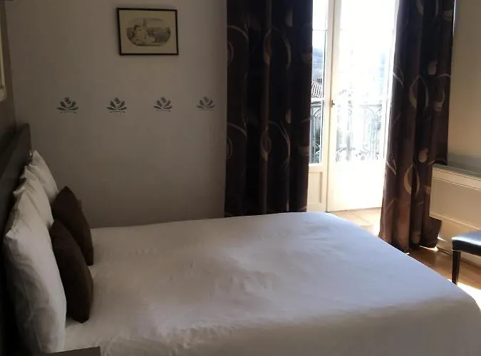 Hotel Logis Restaurant La Bastide