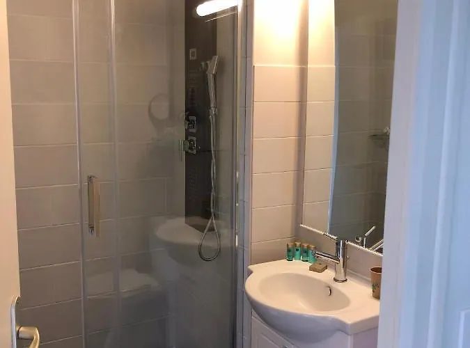 Hotel Logis Restaurant La Bastide